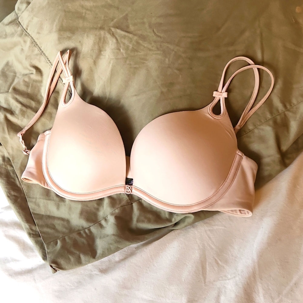 Victoria's Secret pushup with crossable straps